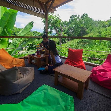 Dorme Tree Pansiyon Labuan Bajo Dış mekan fotoğraf